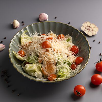 Салат Цезарь с курицей в Активити парк по цене 480 ₽