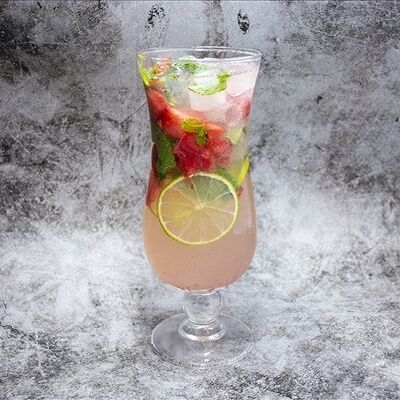 Натуральный клубничный мохито в Вьетнамская кухня CYCLO по цене 399 ₽