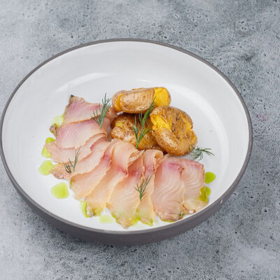 Сибирский муксун холодного копчения с теплым картофелем в Smokery по цене 690 ₽