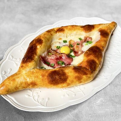 Хачапури с беконом и сыром в MaMa Mia по цене 787 ₽