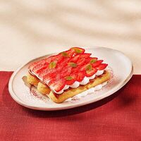 Клубника Маскарпоне в Тануки