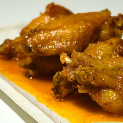 Куриные крылья Баффало в Houston bar по цене 680 ₽