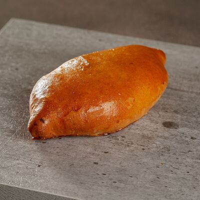 Пирожок с мясом в Mr. Плюшкин по цене 135 ₽