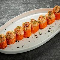 Запеченный лосось с гребешком и сливочным сыром в Ikigai