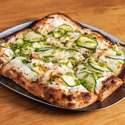 Римская пицца с креветками в 321 Club by Novikov по цене 680