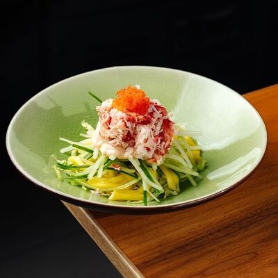Салат с мясом Камчатского краба в Buba Sushi по цене 1480 ₽