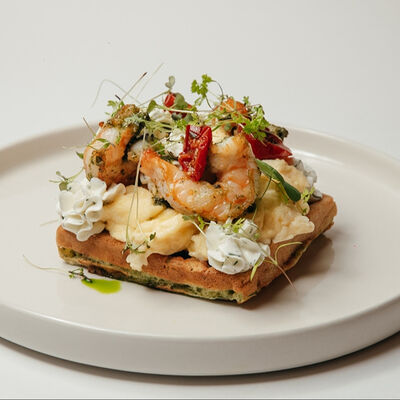 Вафля из цукини с креветками в Сны любимого кота по цене 755 ₽