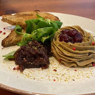 Паштет из утиной печени в Ранчо Grill & Bar по цене 610 ₽