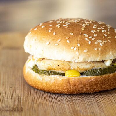 Чикен Бургер в Burger House по цене 155 ₽