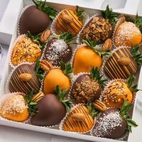 Клубника в бельгийском шоколаде Кампари в SweetGift клубника в шоколаде