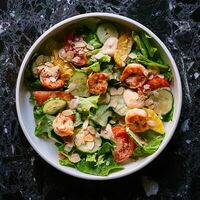 С креветками, соусом спайси, томатами и апельсином в Nuahule