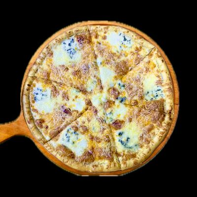 Пицца Четыре сыра на тонком тесте в Леон по цене 700 ₽