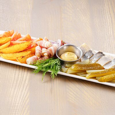 Русская тарелка в Friend Zone Гвоздь по цене 645 ₽