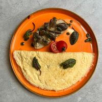 Омлет с сыром, зеленью и вешенками в Рабарбар