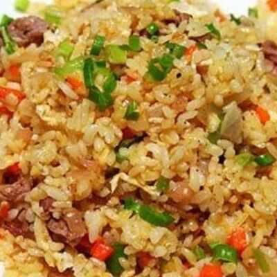 Рис отварной с курицей и овощами в Китайка 77 как на Дальнем Востоке по цене 620 ₽