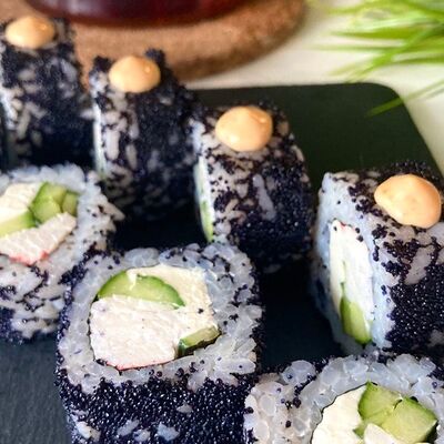 Касуга Маки в Икра по цене 425 ₽