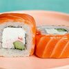 Ролл Филадельфия с крабом в Sushi Street по цене 629