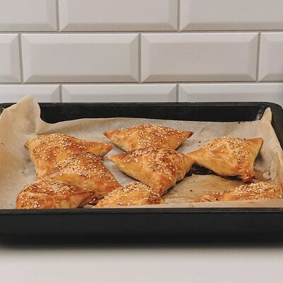 Самса с говядиной в Пекарня Шаурма 24 по цене 130 ₽