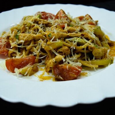 Паста с курицей и цукини в Pizza Fest по цене 259 ₽