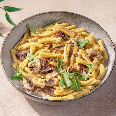 Паста казаречче с томлеными щечками в Перчини на огне по цене 620