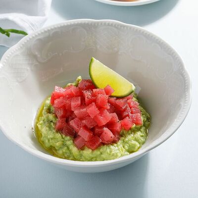 Тартар из тунца в Кукумбер по цене 990