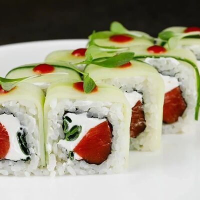 Ролл Осака в Пхипхи по цене 520 ₽