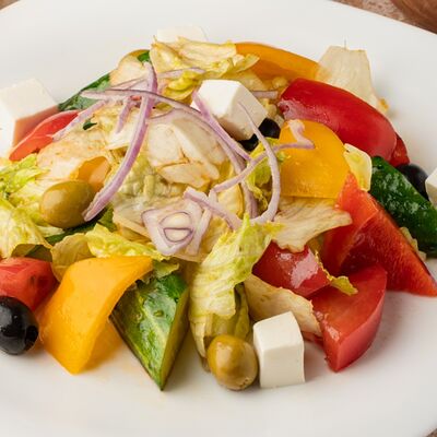 Греческий салат в Даймохк по цене 692 ₽