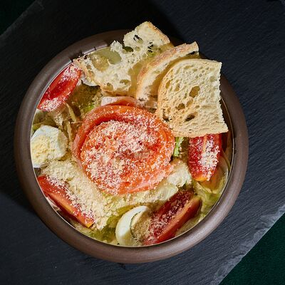 Салат Цезарь с лососем в Solar Coffee по цене 410 ₽