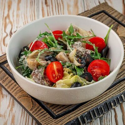 Салат с куриной печенью в Тут харчо по цене 695 ₽