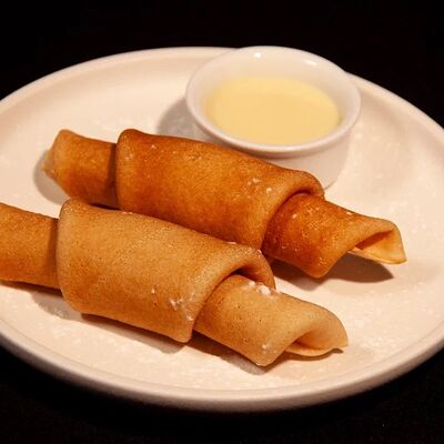 Блинчики со сгущенным молоком в Avenue Food 87 по цене 220 ₽