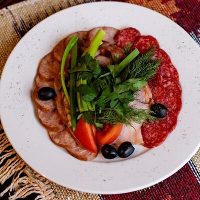 Мясное ассорти в Хинкальня по цене 25 р.