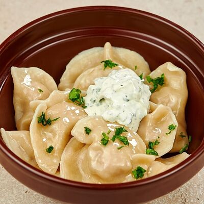 Пельмени с бараниной и сметаной в Лепим сами по цене 389 ₽