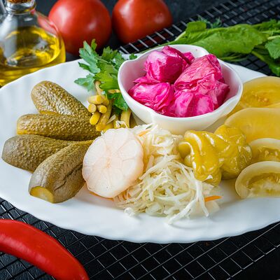 Бочковые соленья в Ресторан Воробьёвы Горы PREMIUM по цене 667 ₽