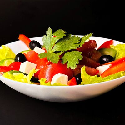 Салат Греческий в SAAG Cafe по цене 565 ₽