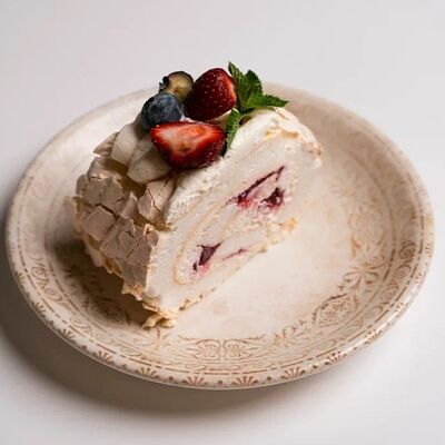 Меренговый рулетв Romanico по цене 550 ₽