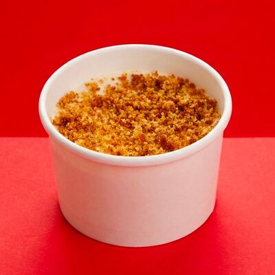 Карамельный медовик со смородиной в Кофемашина по цене 320 ₽