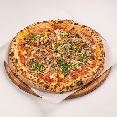 Пицца с ветчиной из индейки и грибами в Сыроварня по цене 156000 сум