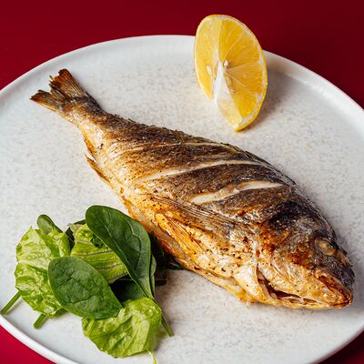 Дорадо с мангала в Гури по цене 1550 ₽