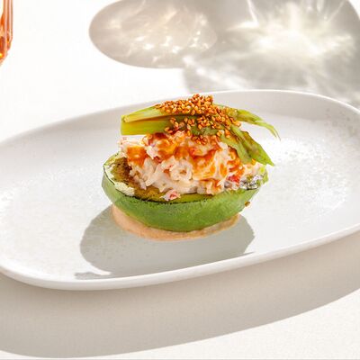 Краб с авокадо и зелёной спаржей в Cristal по цене 1600 ₽