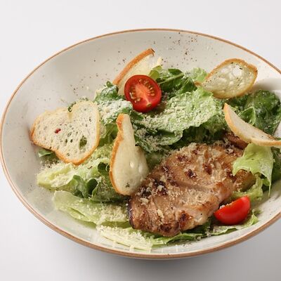 Цезарь с курицей в Барбарис по цене 340 ₽