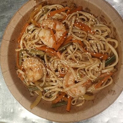 Удон с креветкамив Фо Бо & Том Ям по цене 384 ₽