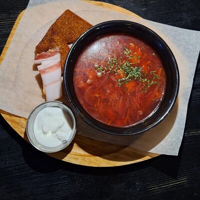 Борщ малороссийский в Первая реберная Кухня по цене 330 ₽
