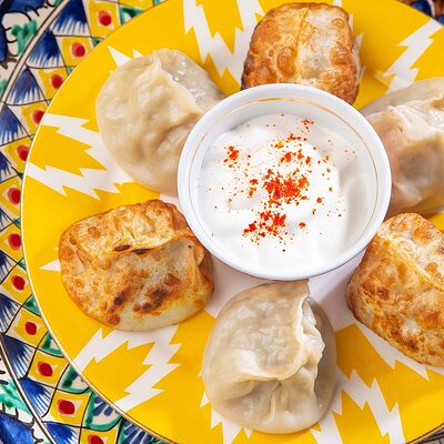 Манты жареные в Золотая Бухара по цене 420 ₽