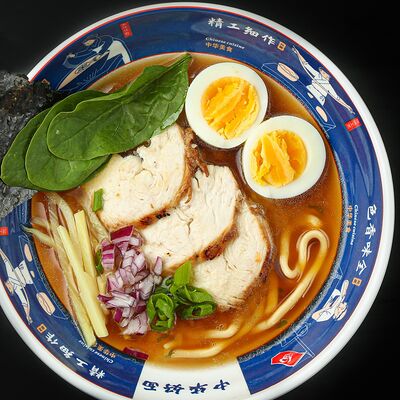 Рамен с курицейв Roll&Ramen по цене 579 ₽