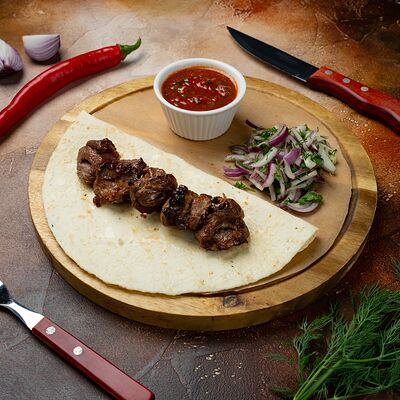Шашлык из говяжьей вырезки в Чебуречная & Шаурма по цене 740 ₽