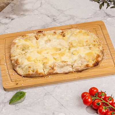 Пицца Четыре сыра в Терра по цене 1190 ₽