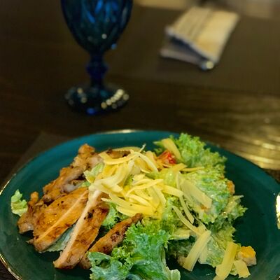 Цезаридзе с курицей в Амирани по цене 480 ₽