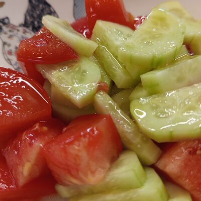 Овощной салат в Эник Беник по цене 350 ₽