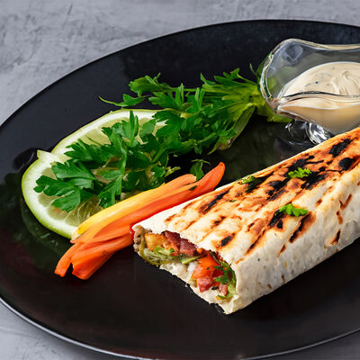 Техас с курицей, барбекю и беконом в Marshall Grill по цене 390 ₽