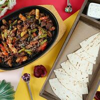 Фахитос в Chillis Bar